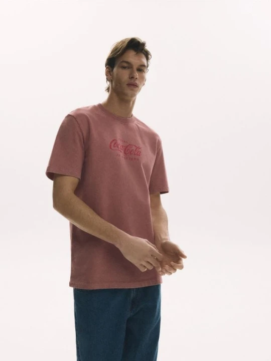 Zdjęcie produktu Reserved - T-shirt z nadrukiem Coca-Cola - brudny róż