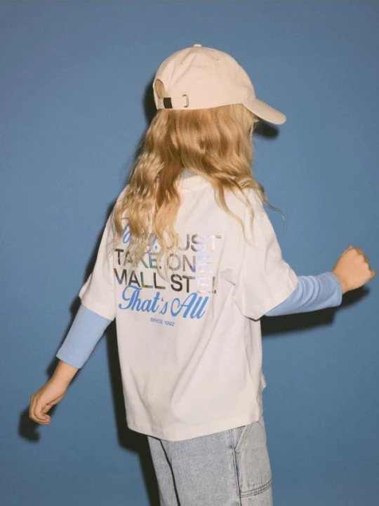 Zdjęcie produktu Reserved - T-shirt z nadrukiem na plecach - złamana biel