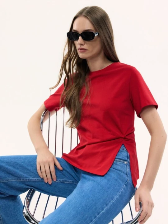 Zdjęcie produktu Reserved - T-shirt z ozdobnym detalem - czerwony
