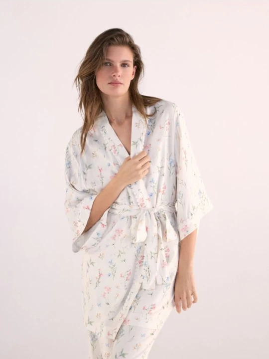 Zdjęcie produktu Reserved - Wzorzysty szlafrok z wiskozy - kremowy