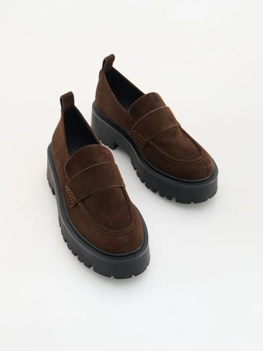 Zdjęcie produktu Reserved - Zamszowe loafersy - ciemnobrązowy