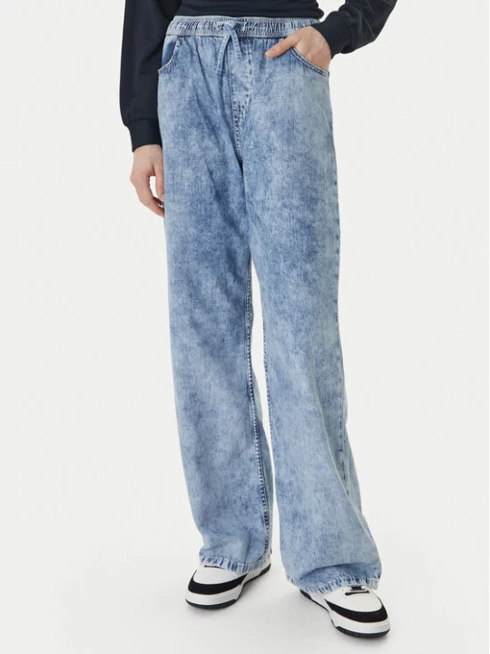 Zdjęcie produktu Roxy Jeansy Saltwater ERJDP03338 Błękitny Loose Fit Niebieski jasny