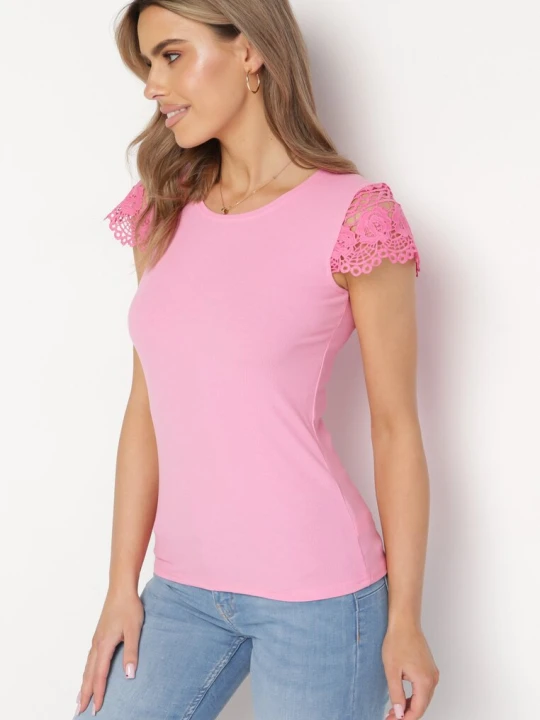 Zdjęcie produktu Różowa Bluzka Prążkowana z Koronkowymi Wstawkami i Cekinami Esmalde G-dz Fashion
