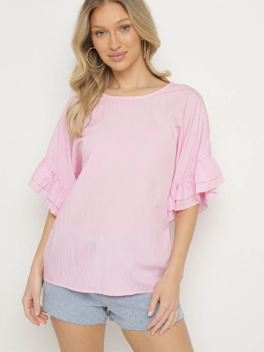 Zdjęcie produktu Różowa Bluzka z Wiskozą Typu Nietoperz z Falbankami Davienna New Collection