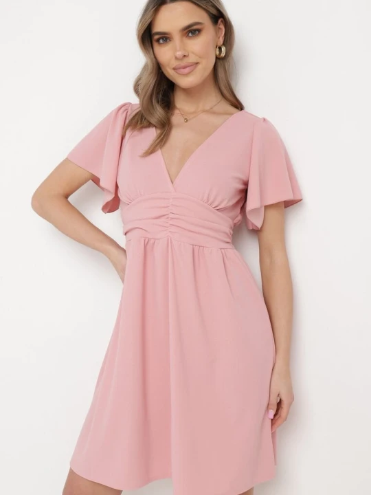 Zdjęcie produktu Różowa Krótka Sukienka z Luźnym Rękawem i Gumką w Talii Bainasa New Collection