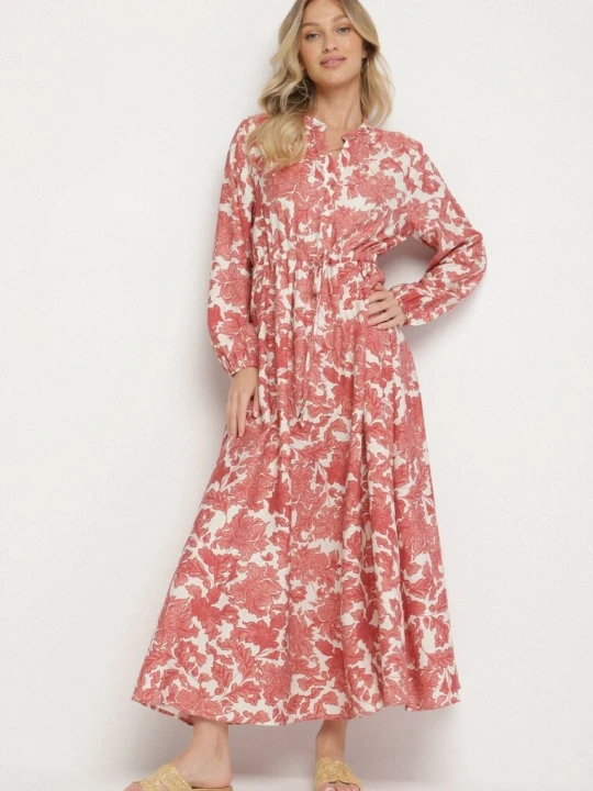 Zdjęcie produktu Różowa Rozkloszowana Sukienka z Wiskozą w Kwiatowy Wzór Filirelle M&d Fashion