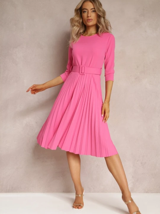 Zdjęcie produktu Różowa Sukienka Plisowana z Paskiem Valffe New Collection