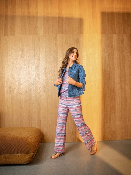 Zdjęcie produktu Różowe ażurowe spodnie damskie Anna Wide – Boho Beauty Olsen