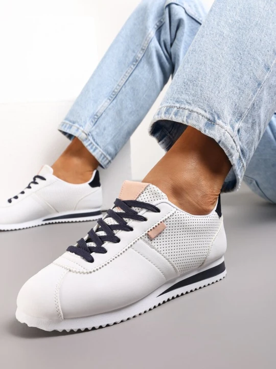 Zdjęcie produktu Biało Różowe Sneakersy z Przeszyciami Phyrise