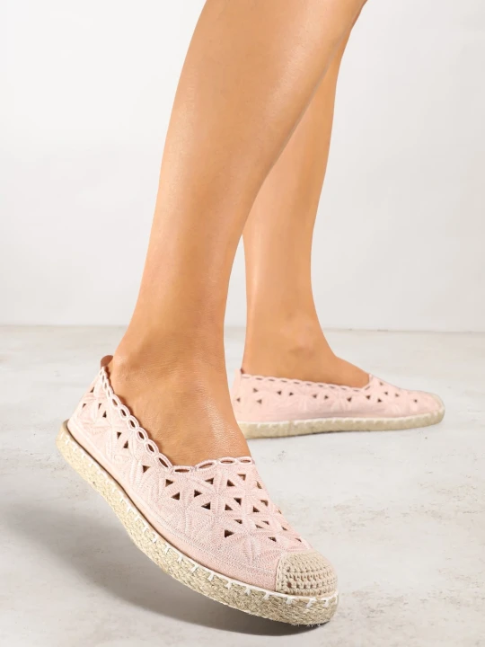 Zdjęcie produktu Różowe Espadryle Vices z Ażurową Cholewką i Plecionym Sznurkiem Arivoni