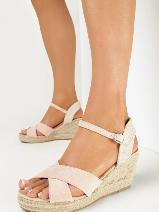 Zdjęcie produktu Różowe Sandały w Stylu Espadryli na Plecionym Koturnie Timiva