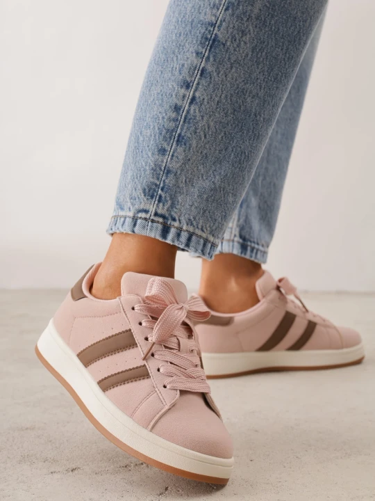 Zdjęcie produktu Różowe Sneakersy Ozdobione Paskami Dolirenna Gowin