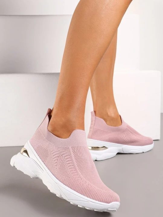 Zdjęcie produktu Różowe Wsuwane Buty Sportowe ze Skarpetkową Cholewką na Ozdobnej Podeszwie Wylla