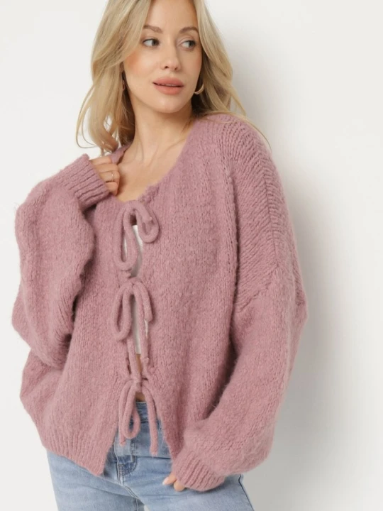 Zdjęcie produktu Różowy Kardigan Oversize z Wełną Zdobiony Kokardkami Eleathalie Jumelle