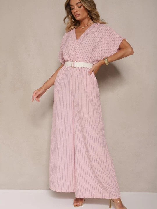 Zdjęcie produktu Różowy Kopertowy Kombinezon z Nietoperzowymi Rękawami i Paskiem Tollamira New Collection