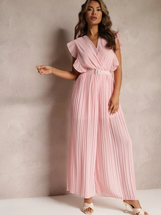 Zdjęcie produktu Różowy Plisowany Kombinezon z Falbankami i Szerokimi Nogawkami Jarina New Collection