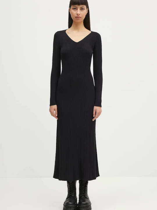 Zdjęcie produktu Samsoe Samsoe sukienka Sacheryl V-Neck Samsøe Samsøe czarny