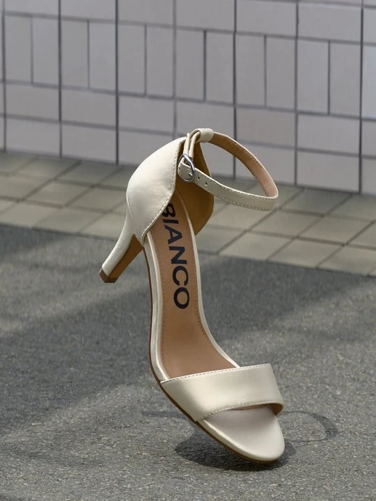 Zdjęcie produktu Sandały Bianco mleczny