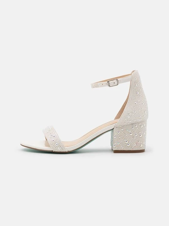 Zdjęcie produktu Sandały Blue By Betsey Johnson biały