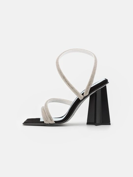 Zdjęcie produktu Sandały Chiara Ferragni czarny