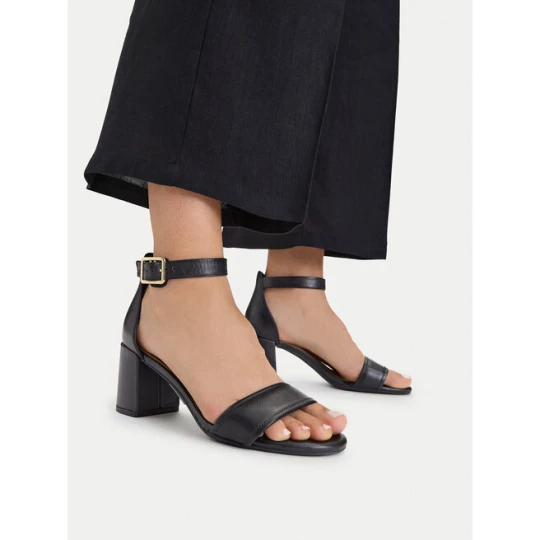 Zdjęcie produktu Sandały Clarks Ezoria Mae 26181295 Czarny