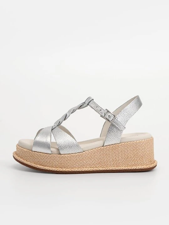 Zdjęcie produktu Sandały na koturnie Clarks srebrny