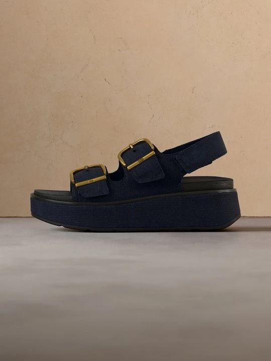 Zdjęcie produktu Sandały na koturnie FitFlop ciemnoniebieski
