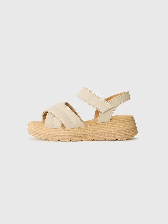 Zdjęcie produktu Sandały na koturnie Gabor Comfort beżowy