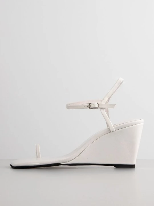 Zdjęcie produktu Sandały na koturnie Jeffrey Campbell biały