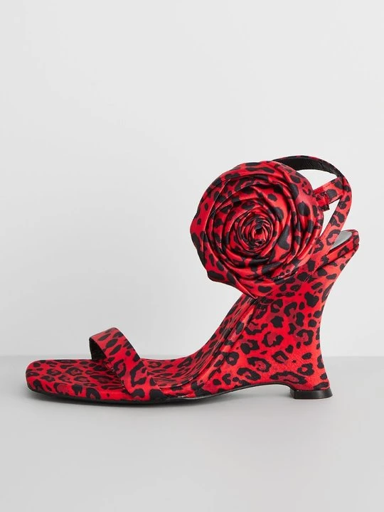 Zdjęcie produktu Sandały na koturnie Jeffrey Campbell czerwony
