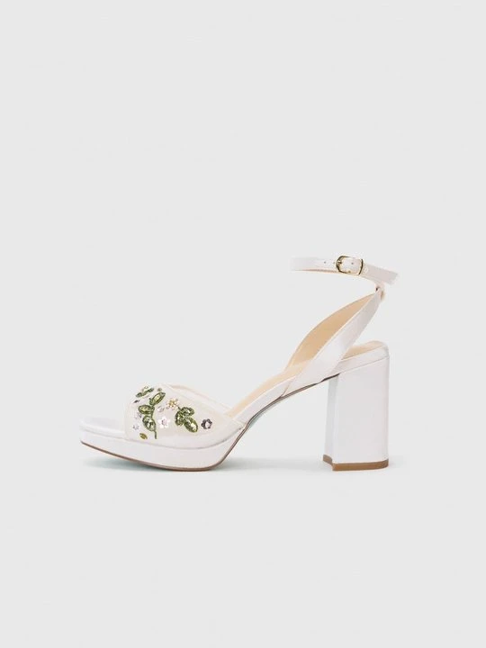 Zdjęcie produktu Sandały na obcasie Blue By Betsey Johnson mleczny