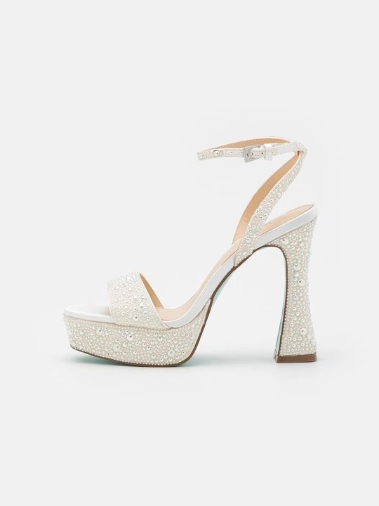 Zdjęcie produktu Sandały na obcasie Blue By Betsey Johnson mleczny