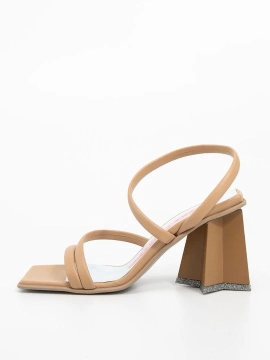 Zdjęcie produktu Sandały na obcasie Chiara Ferragni brązowy