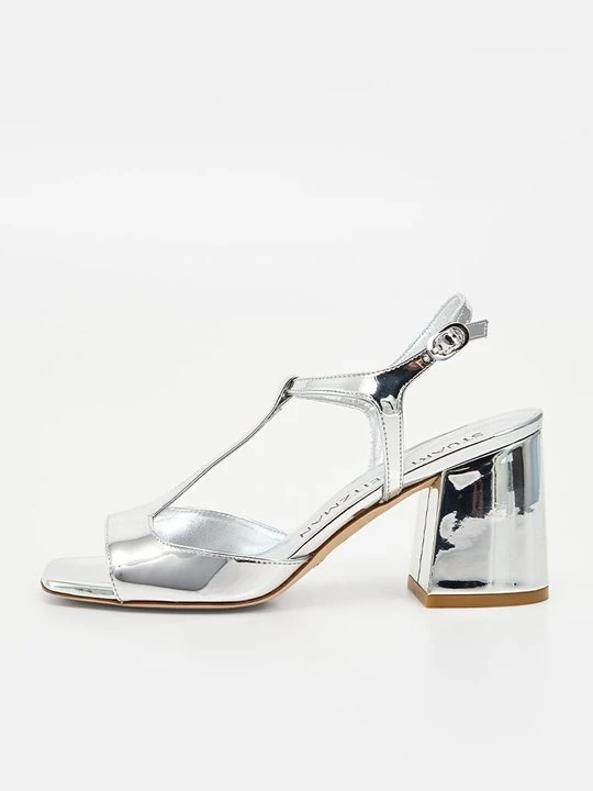 Zdjęcie produktu Sandały na obcasie Stuart Weitzman srebrny