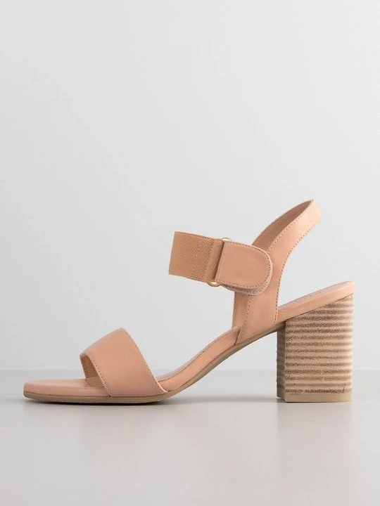 Zdjęcie produktu Sandały na obcasie Stuart Weitzman beżowy