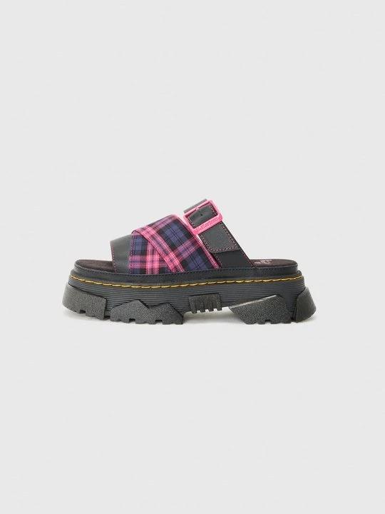 Zdjęcie produktu Sandały na platformie Dr. Martens czarny