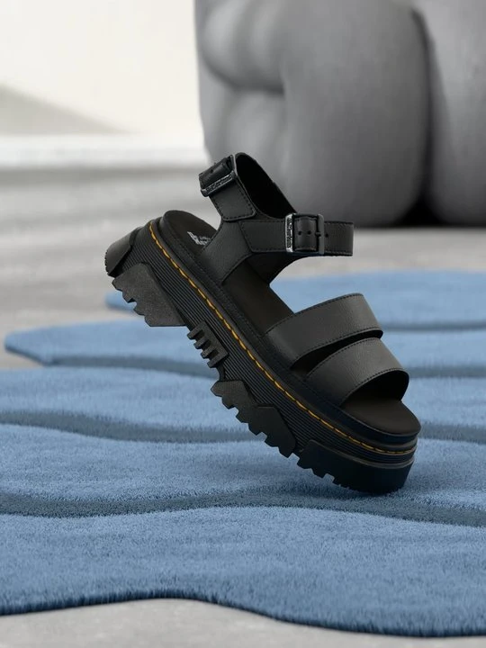 Zdjęcie produktu Sandały na platformie Dr. Martens czarny