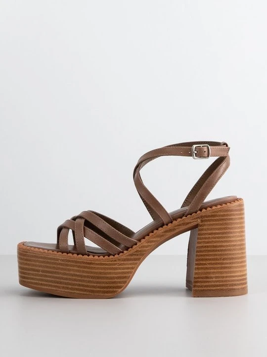 Zdjęcie produktu Sandały na platformie Jeffrey Campbell jasny brąz