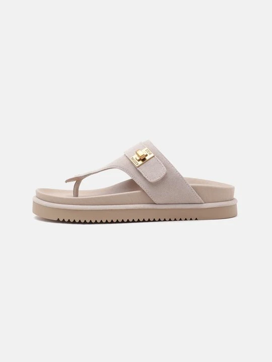 Zdjęcie produktu Sandały o fasonie japonek Steve Madden piaskowy