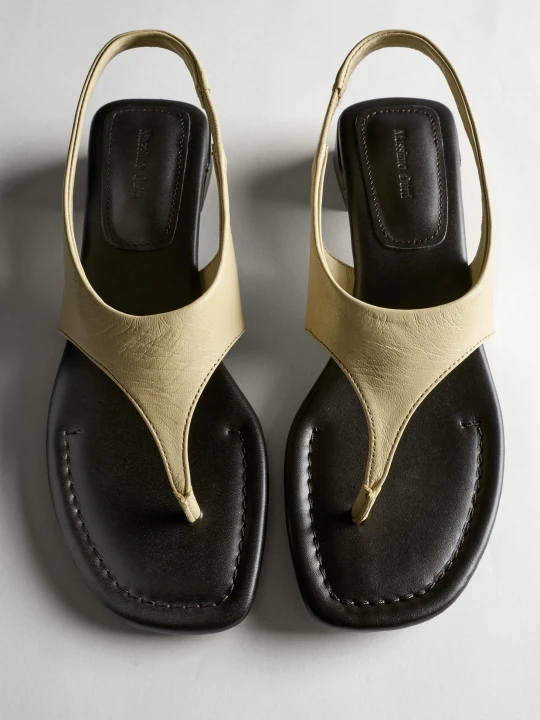 Zdjęcie produktu Sandały Skórzane Na Grubym Obcasie - Surowy - Massimo Dutti - Female