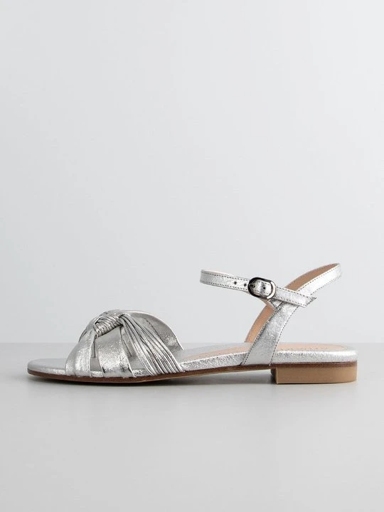 Zdjęcie produktu Sandały Stuart Weitzman srebrny