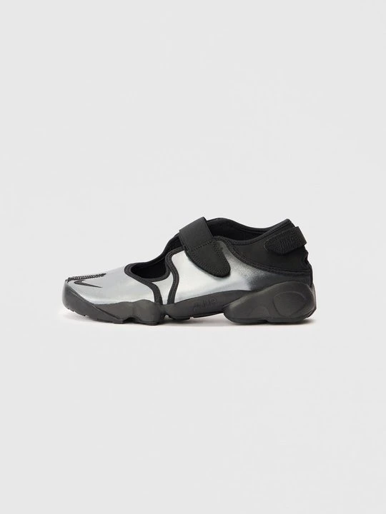 Zdjęcie produktu Sandały trekkingowe Nike srebrny