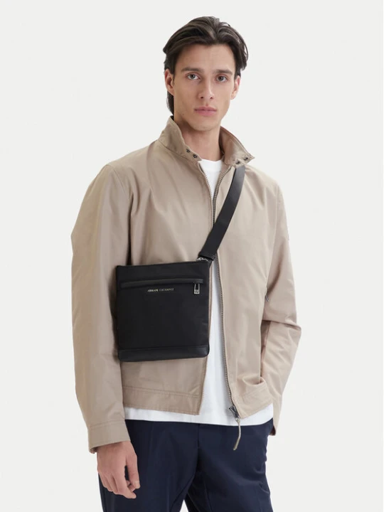 Zdjęcie produktu Saszetka Armani Exchange XM002651 AF22656 MC105 Czarny