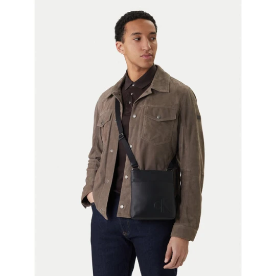 Zdjęcie produktu Saszetka Calvin Klein Bold Ck Flatpack LV04D3344G Czarny