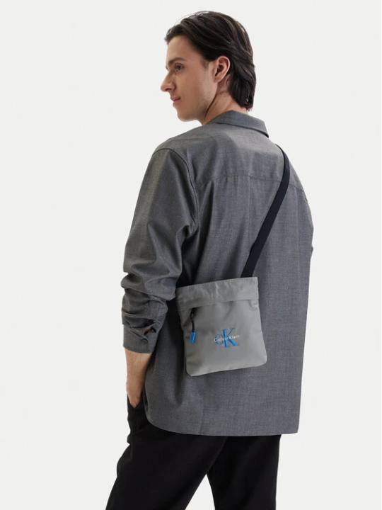 Zdjęcie produktu Saszetka Calvin Klein Bold Flatpack LV04D3178G Szary