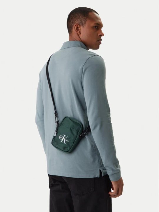 Zdjęcie produktu Saszetka Calvin Klein Bold Logo Nylon Slim Reporter LV04D3231G Zielony