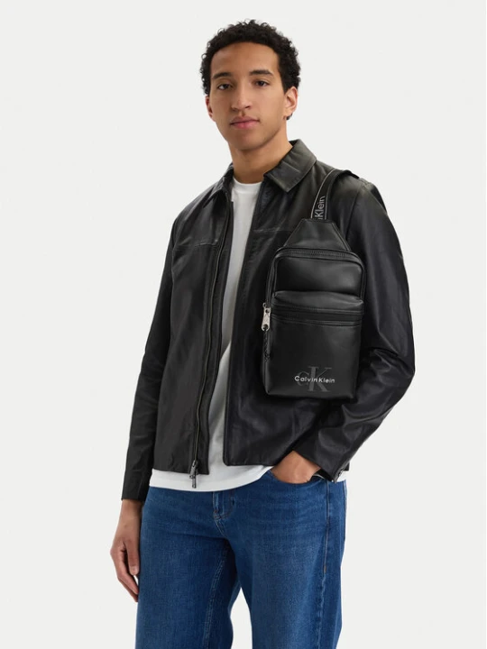 Zdjęcie produktu Saszetka Calvin Klein Bold Logo Webbing Sling LV04D3449G Czarny