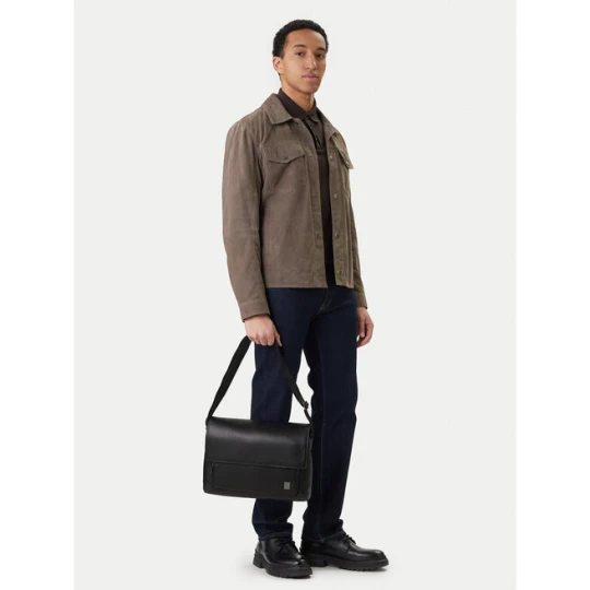 Zdjęcie produktu Saszetka Calvin Klein Emblem Hw Flap Messenger LV04D3299G Czarny