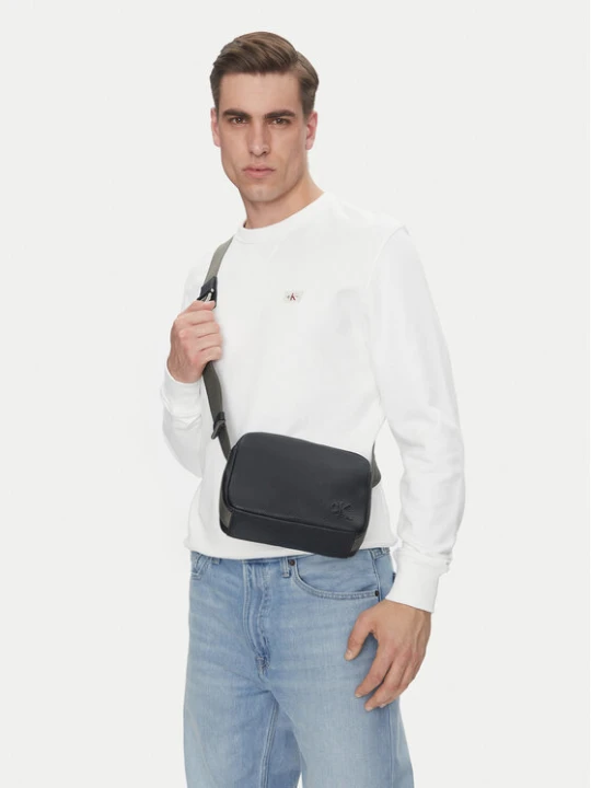 Zdjęcie produktu Saszetka Calvin Klein Jeans Cargo Camera Bag LV04G3081G Czarny