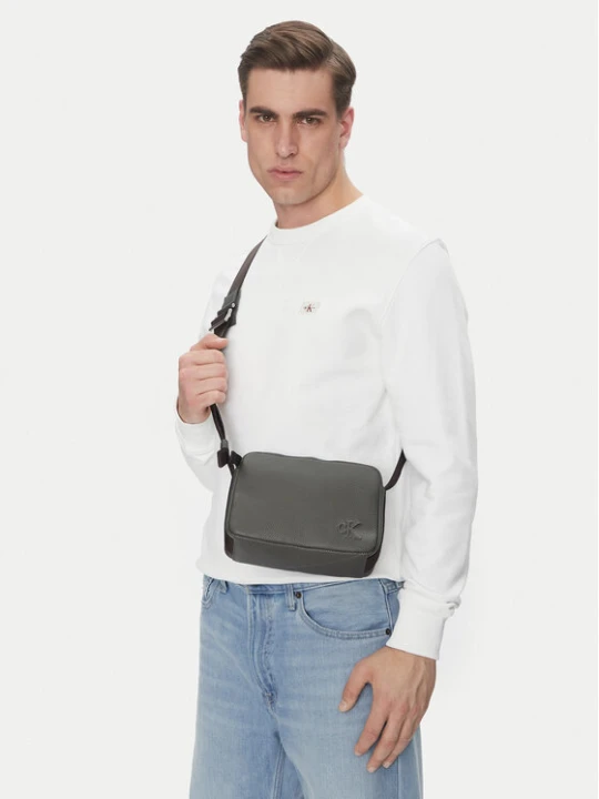 Zdjęcie produktu Saszetka Calvin Klein Jeans Cargo Camera Bag LV04G3081G Khaki